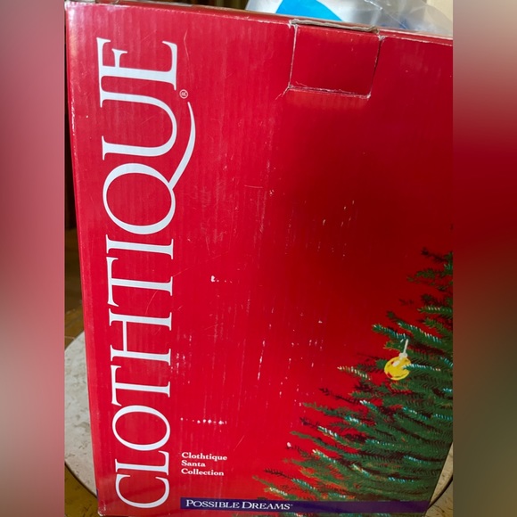 Clothique Santa - Picture 2 of 3